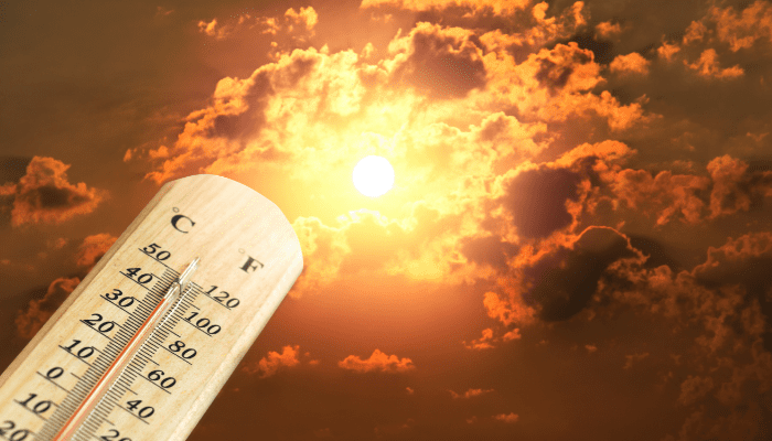 Thermometer with hot temperature weather